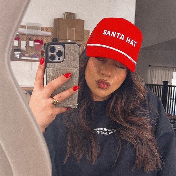 Santa Hat trucker - Picture 4 of 5